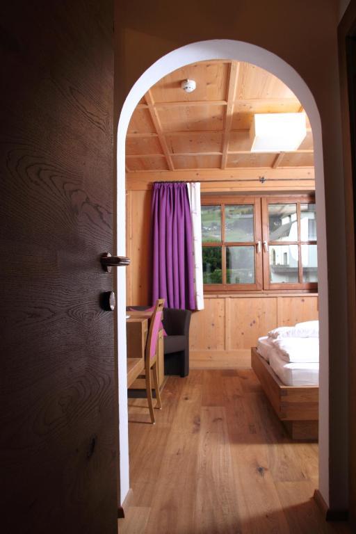 Hotel Kirchenwirt Kirchberg in Tirol Habitación foto
